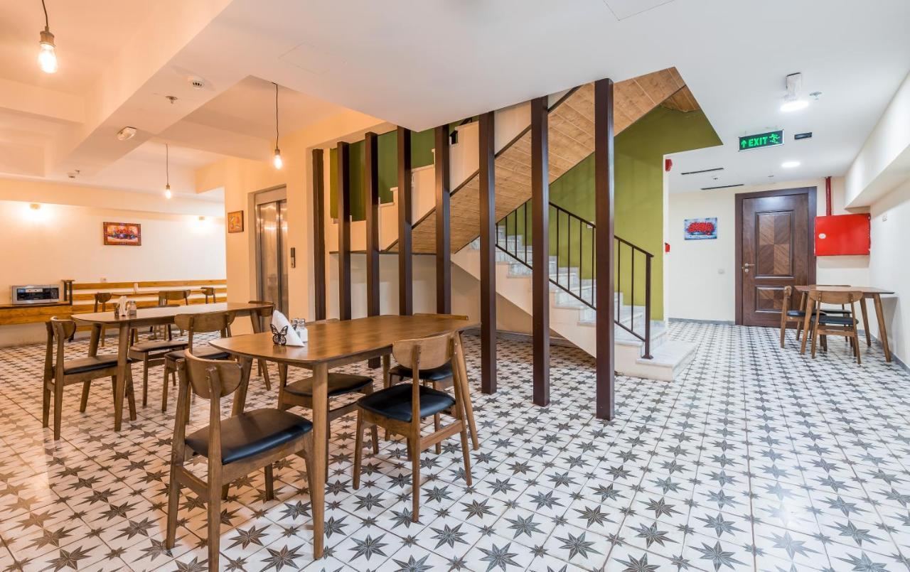 Green Inn Тбилиси Екстериор снимка