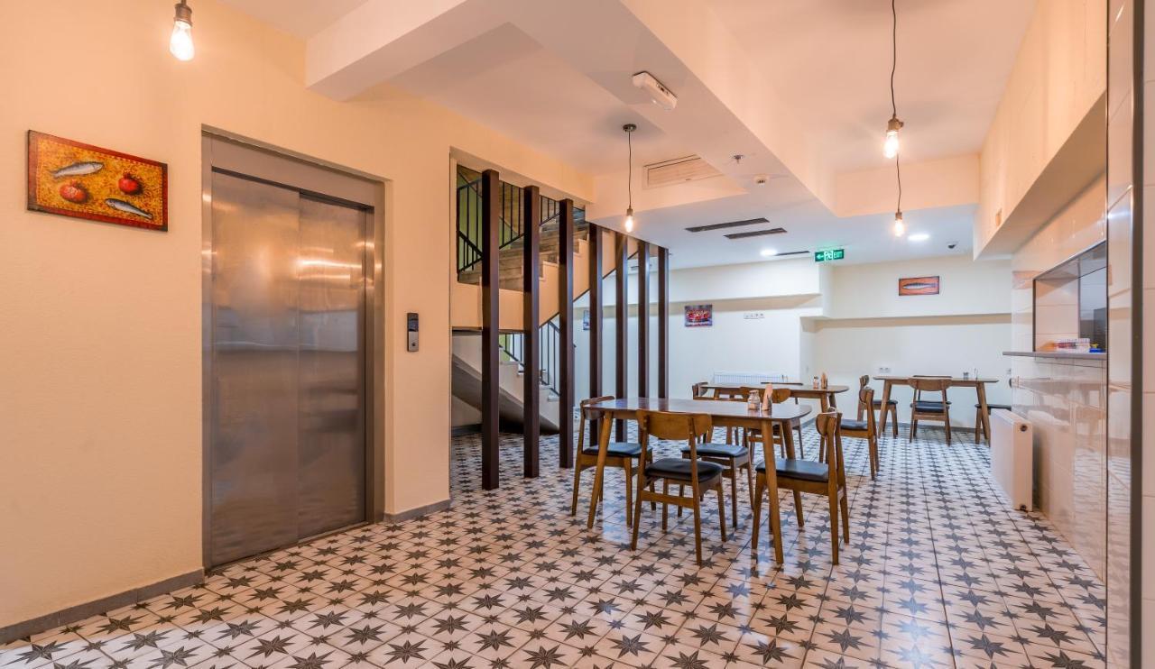 Green Inn Тбилиси Екстериор снимка