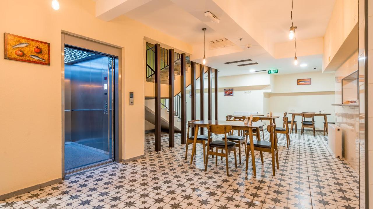 Green Inn Тбилиси Екстериор снимка